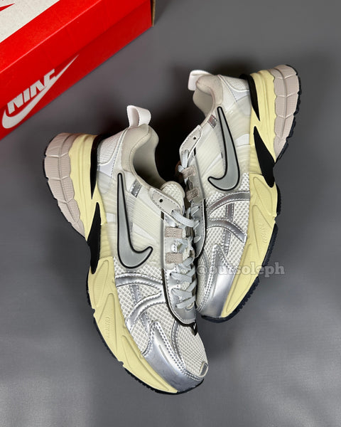 V2K 'Summit White Metallic White'  For Men & Women