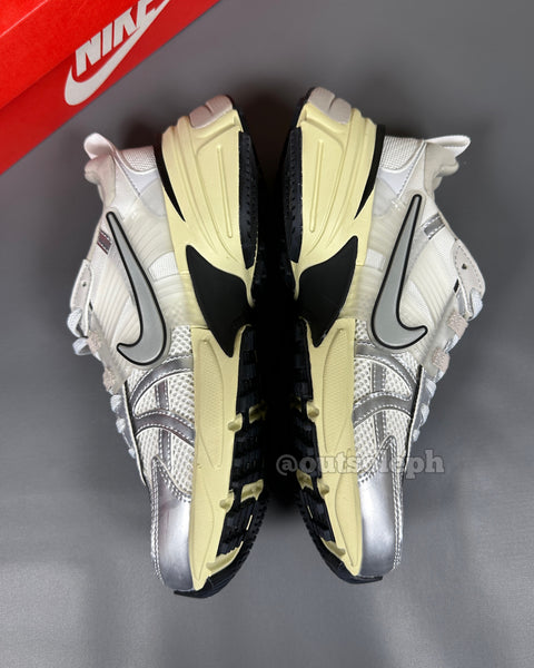 V2K 'Summit White Metallic White'  For Men & Women