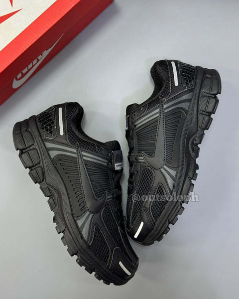 Vomero 5 'Triple Black' For Men & Women