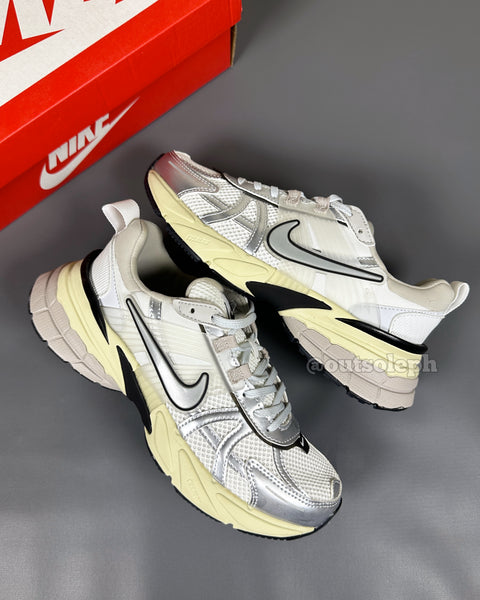 V2K 'Summit White Metallic White'  For Men & Women
