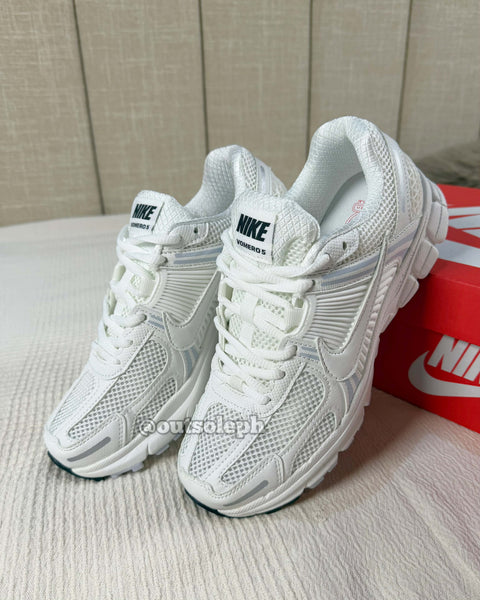Vomero 5 'Triple White' For Men & Women