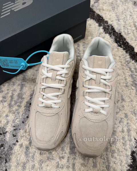 NB204L 'Timberwolf Linen' For Men & Women