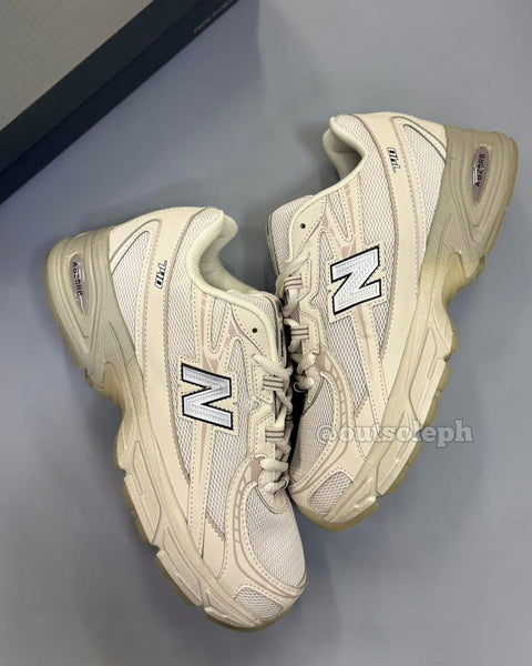 NB740 'Lunar New Year' For Men & Women