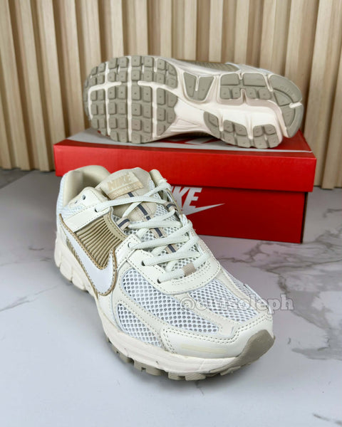 Vomero 5 'Sail Light Orewood Brown'  For Men & Women