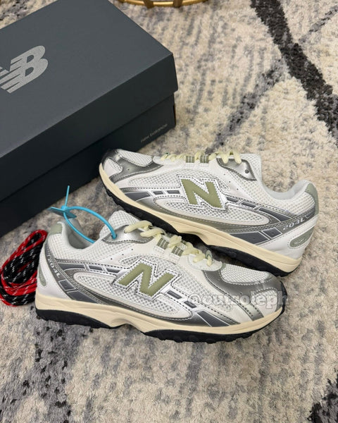 NB204L 'Silver Mettalic Sage' For Men & Women