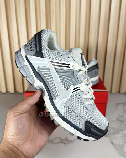 Vomero 5 'Pure Platinum Silver Grey'  For Men & Women