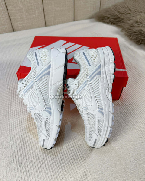 Vomero 5 'Triple White' For Men & Women