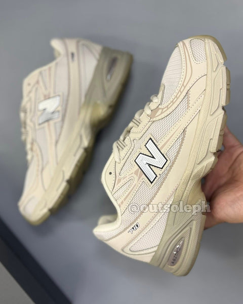NB740 'Lunar New Year' For Men & Women
