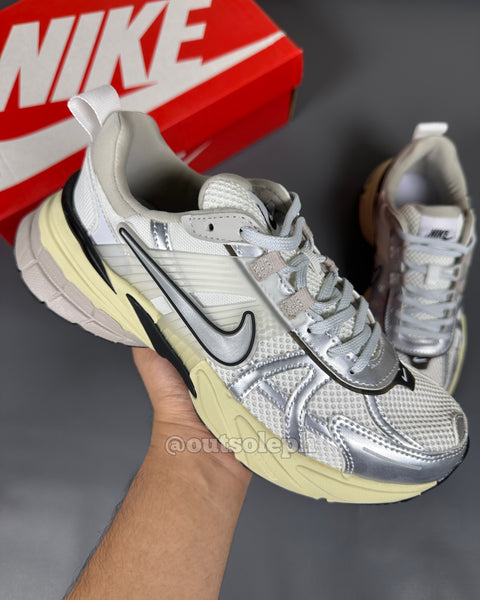 V2K 'Summit White Metallic White'  For Men & Women