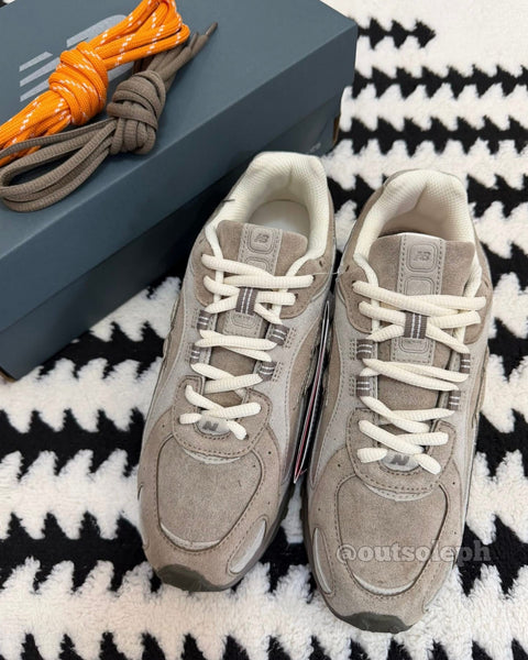 NB204L 'Mushroom Arid Stone' For Men & Women