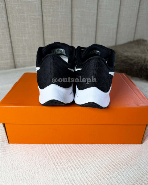 Pegasus 38 'Black White' For Men & Women