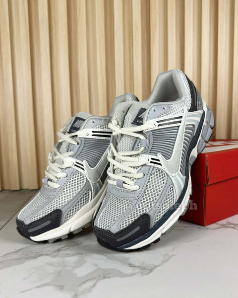 Vomero 5 'Pure Platinum Silver Grey'  For Men & Women