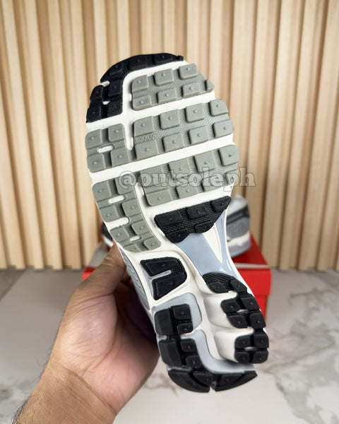 Vomero 5 'Pure Platinum Silver Grey'  For Men & Women