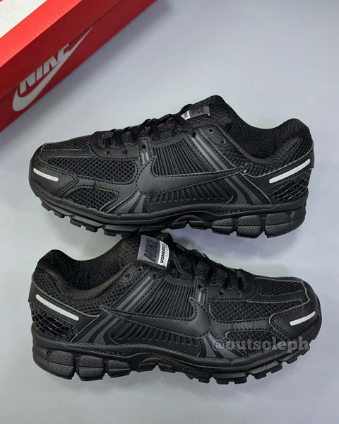 Vomero 5 'Triple Black' For Men & Women